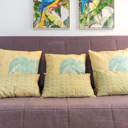 Mp5-Just Renovated Apartment Right On The Beach マラガ エクステリア 写真
