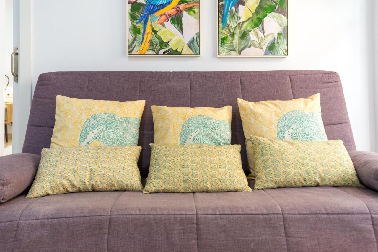 Mp5-Just Renovated Apartment Right On The Beach マラガ エクステリア 写真