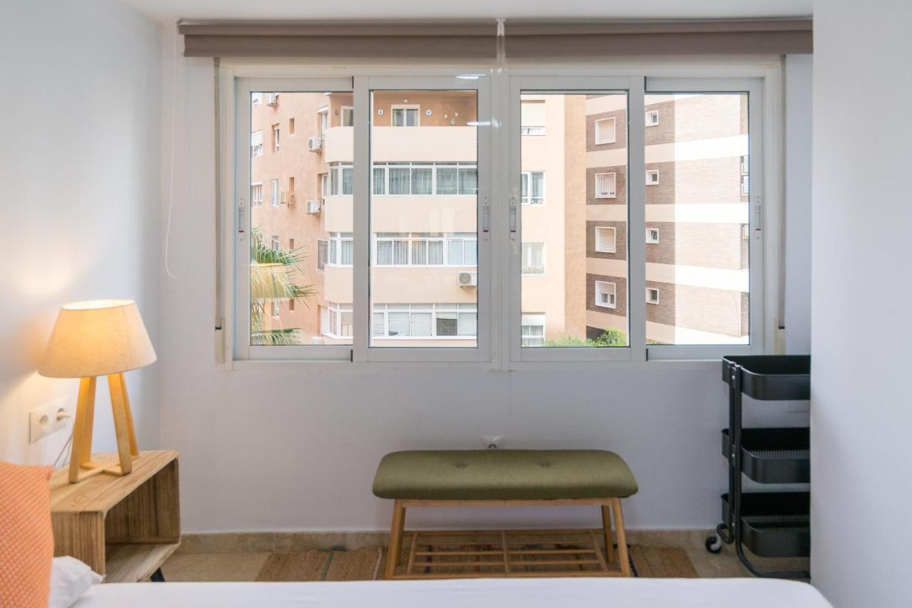 Mp5-Just Renovated Apartment Right On The Beach マラガ エクステリア 写真