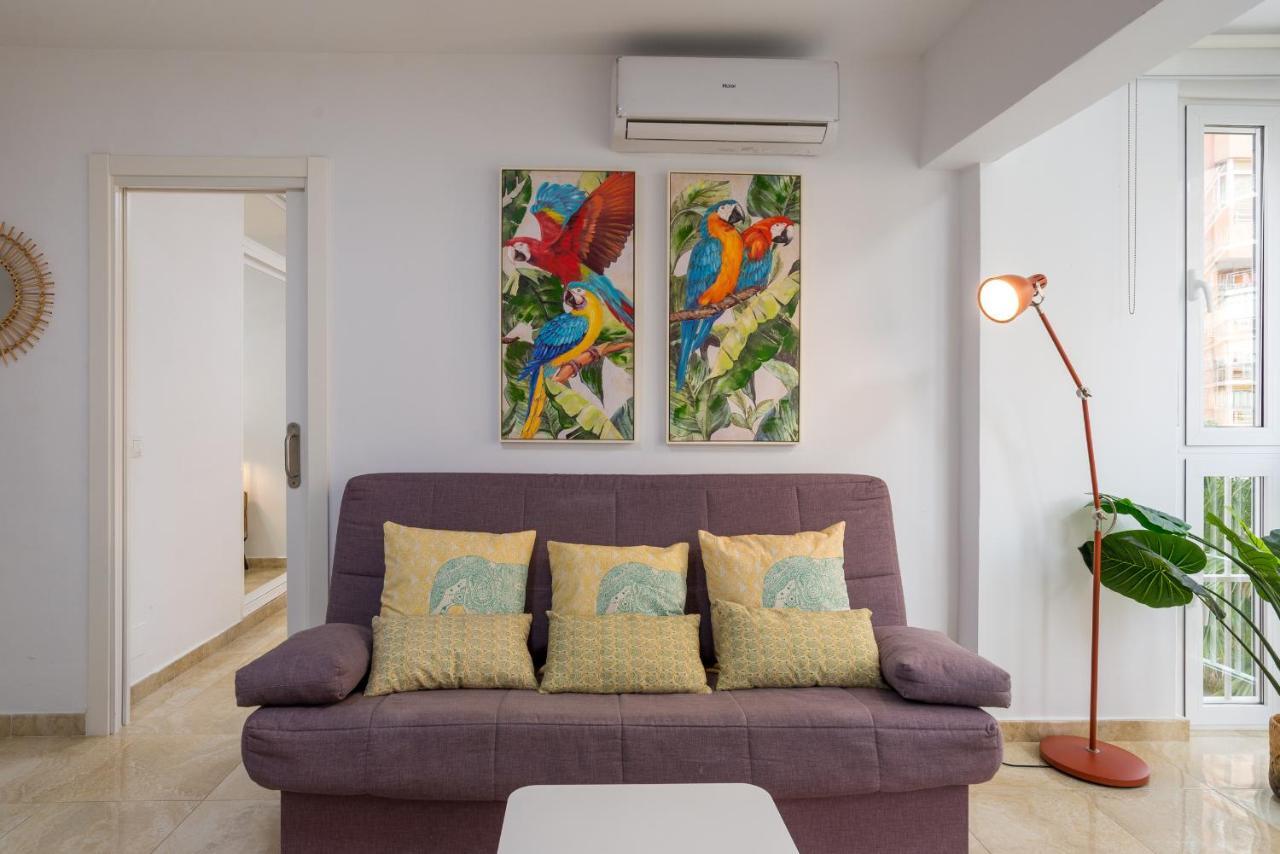 Mp5-Just Renovated Apartment Right On The Beach マラガ エクステリア 写真
