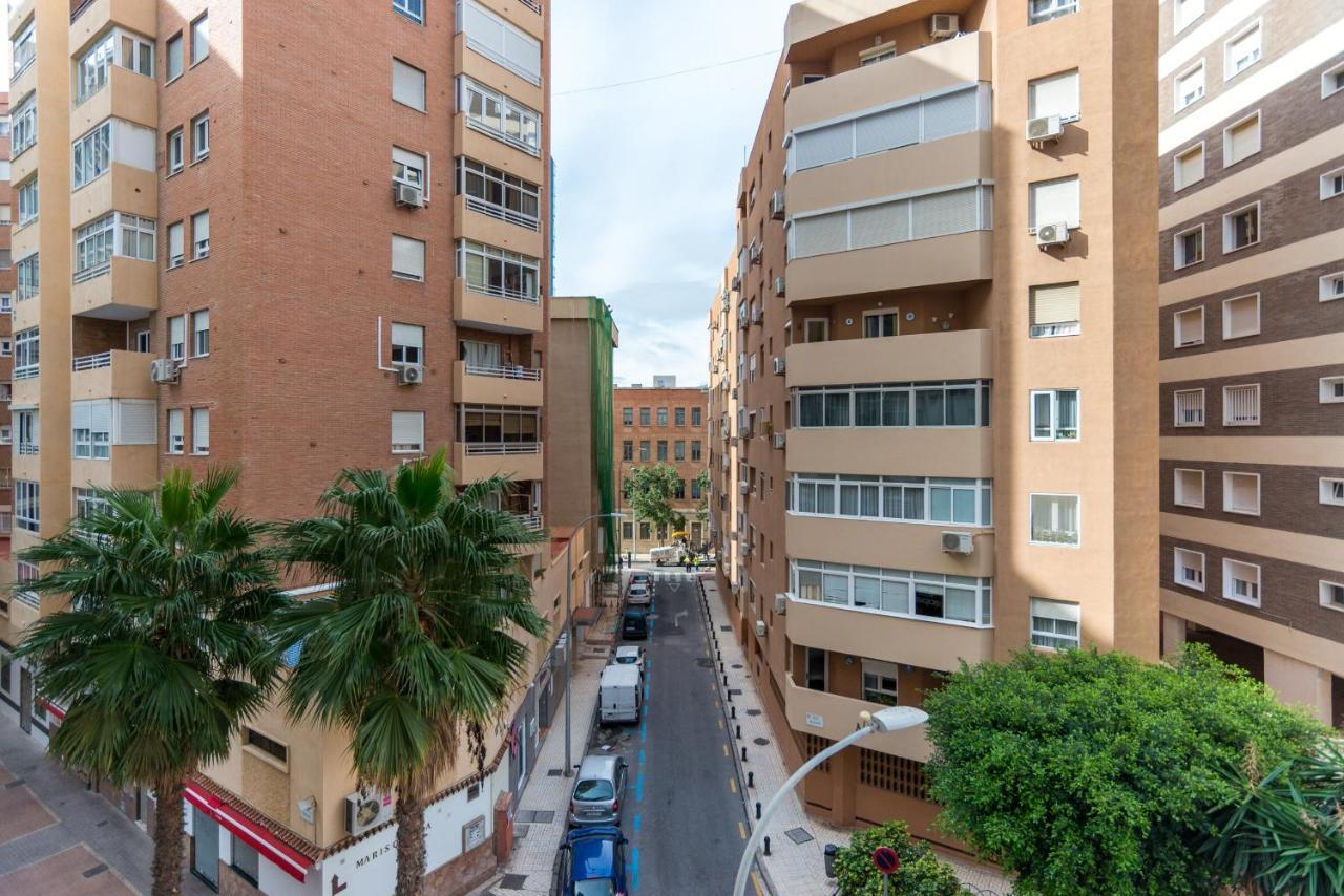 Mp5-Just Renovated Apartment Right On The Beach マラガ エクステリア 写真